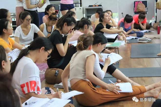 大阳城集团娱乐官宣丨悠季瑜伽获全美瑜伽联盟孕产瑜伽教练培训（RPYT）认证(图2)
