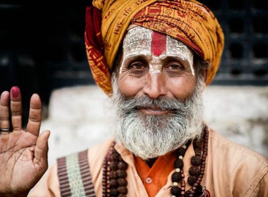 大阳城集团娱乐印度90岁瑜伽大师说自己77年从未进食直到被人偷偷装了监控(图7)