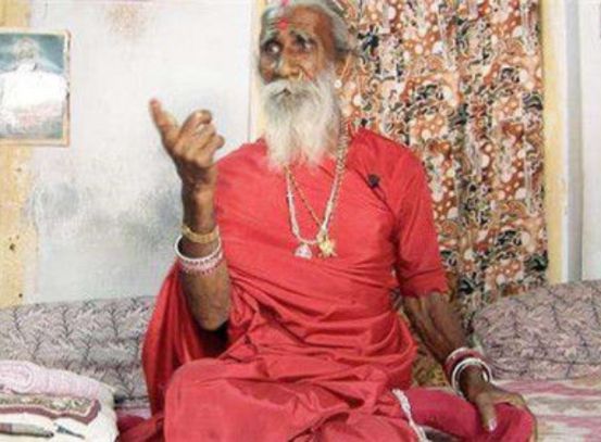 大阳城集团娱乐印度90岁瑜伽大师说自己77年从未进食直到被人偷偷装了监控(图10)