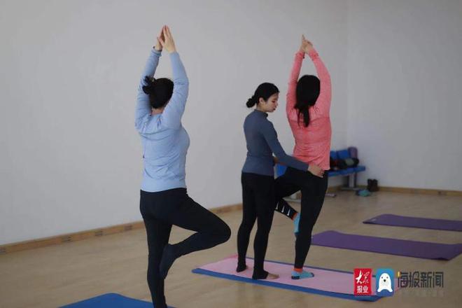 健康与快乐共享！青岛国际创新园举办瑜伽公开课活动(图2)