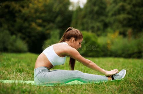 大阳城集团娱乐女性要坚持练瑜伽收获6个好处越活越年轻和同龄人拉开距离(图3)